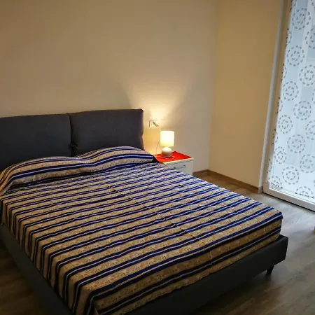 Al 13 Blu Apartment